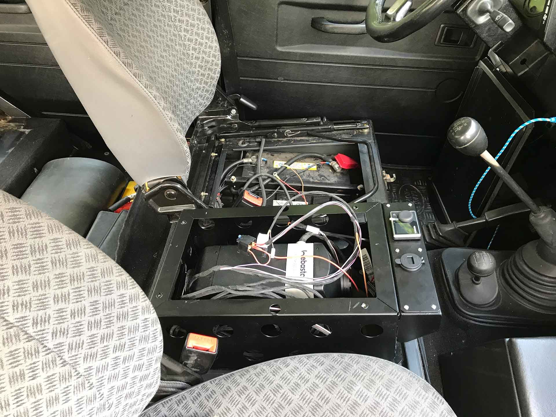 Webasto Airtop 200STC in Konsole im Defender